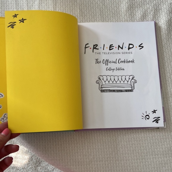 Friends - The Official Cookbook - College Edition - Picture 2 of 6